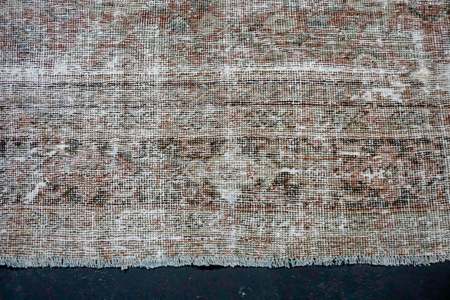 10’ x 13’7 Classic Vintage Rug Muted Black, Rust, Gray + Slate SB