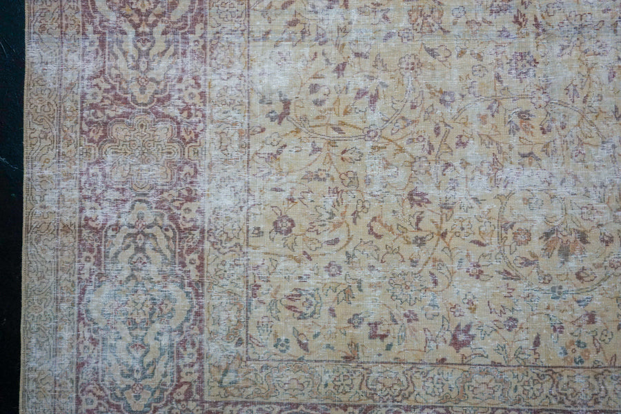9’10 x 16’1 Classic Vintage Rug Muted Fuchsia, Gold & Ecru