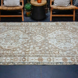 4’8 x 9’10 Classic Vintage Rug Muted Cream, Eggshell Blue + Camel SB '4430
