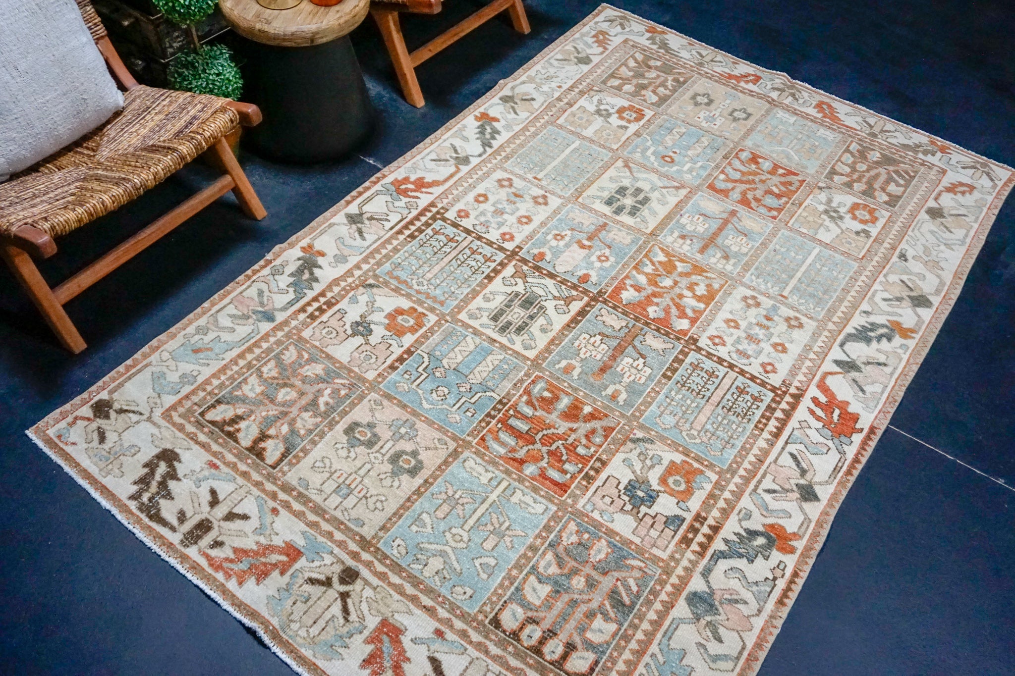 5’2 x 8’3 Classic Vintage Rug Muted Ivory, Sky Blue and Burnt Orange SB '4469 Linda's Barn