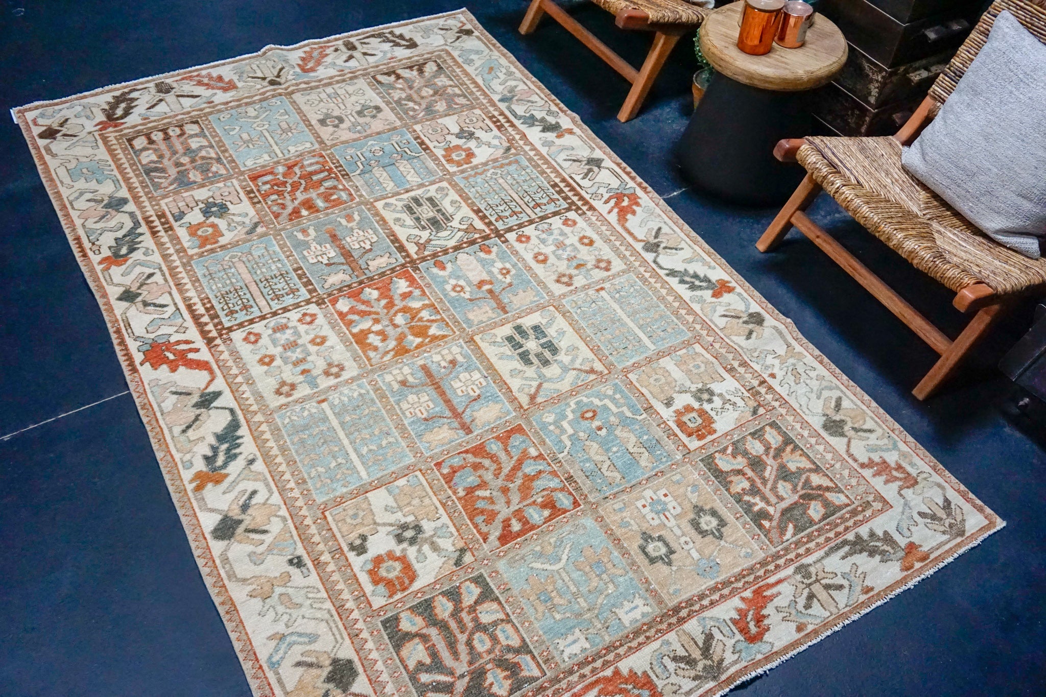 5’2 x 8’3 Classic Vintage Rug Muted Ivory, Sky Blue and Burnt Orange SB '4469 Linda's Barn