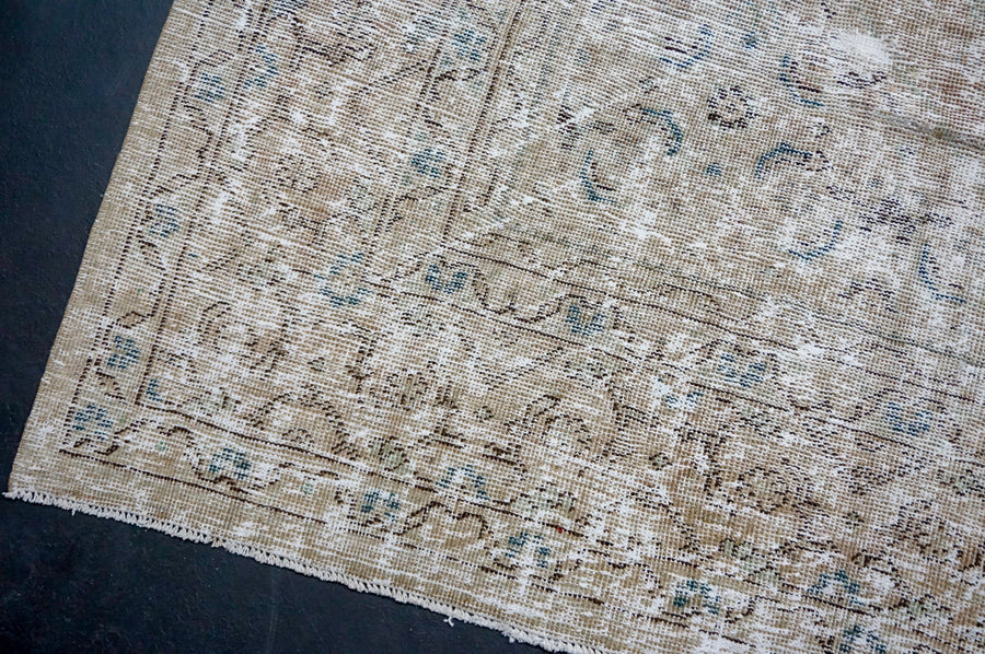 9’3 x 12’10 Classic Vintage Rug Muted Gray-Beige, Denim & Espresso SB