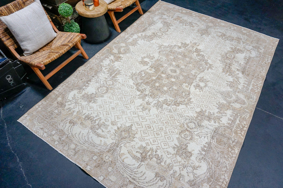 6’7 x 9’9 Vintage Oushak Rug Beige, Brown + Apricot
