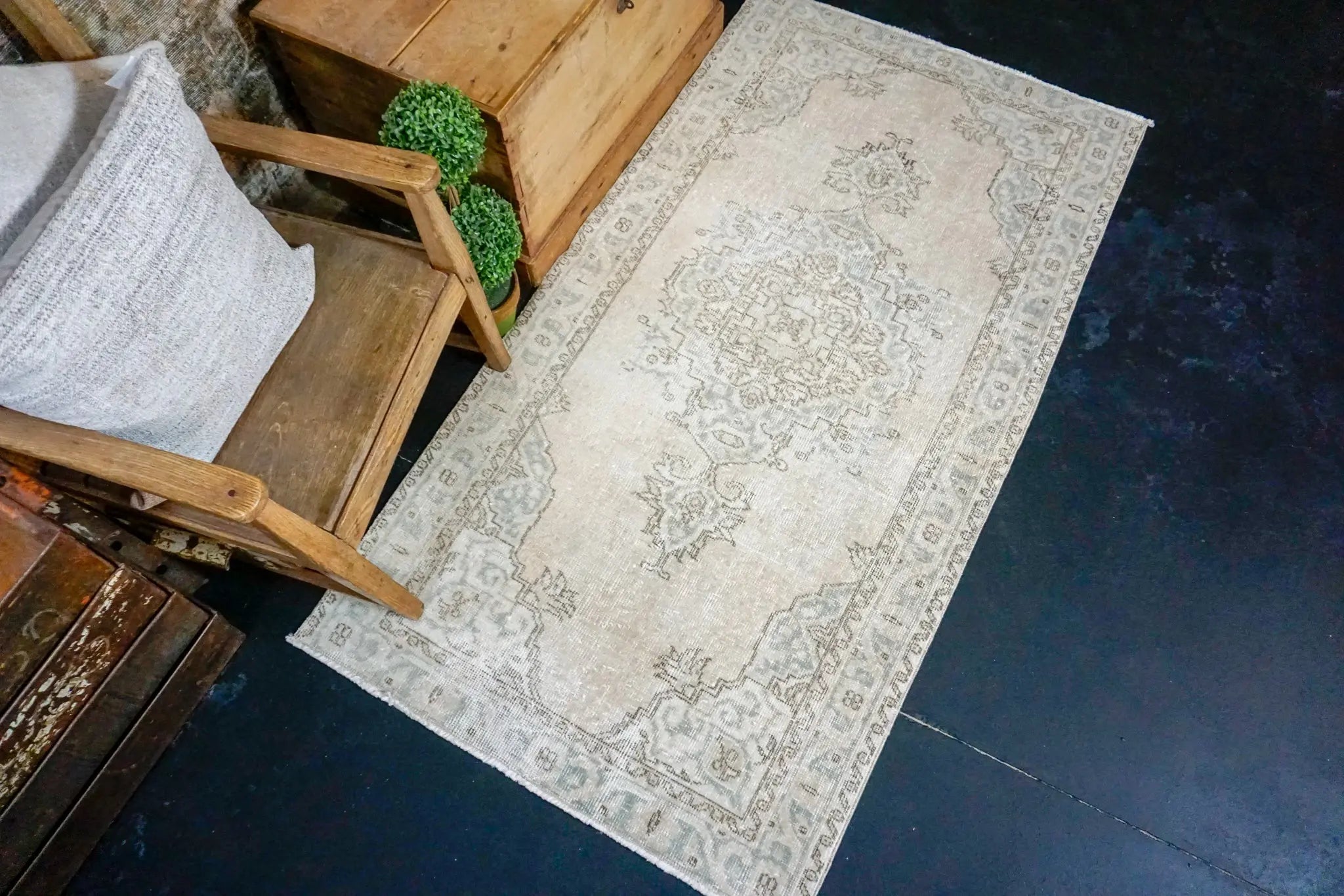 3’3 x 6’3 Vintage Turkish Oushak Rug Beige and Seafoam '2649 Linda's Barn