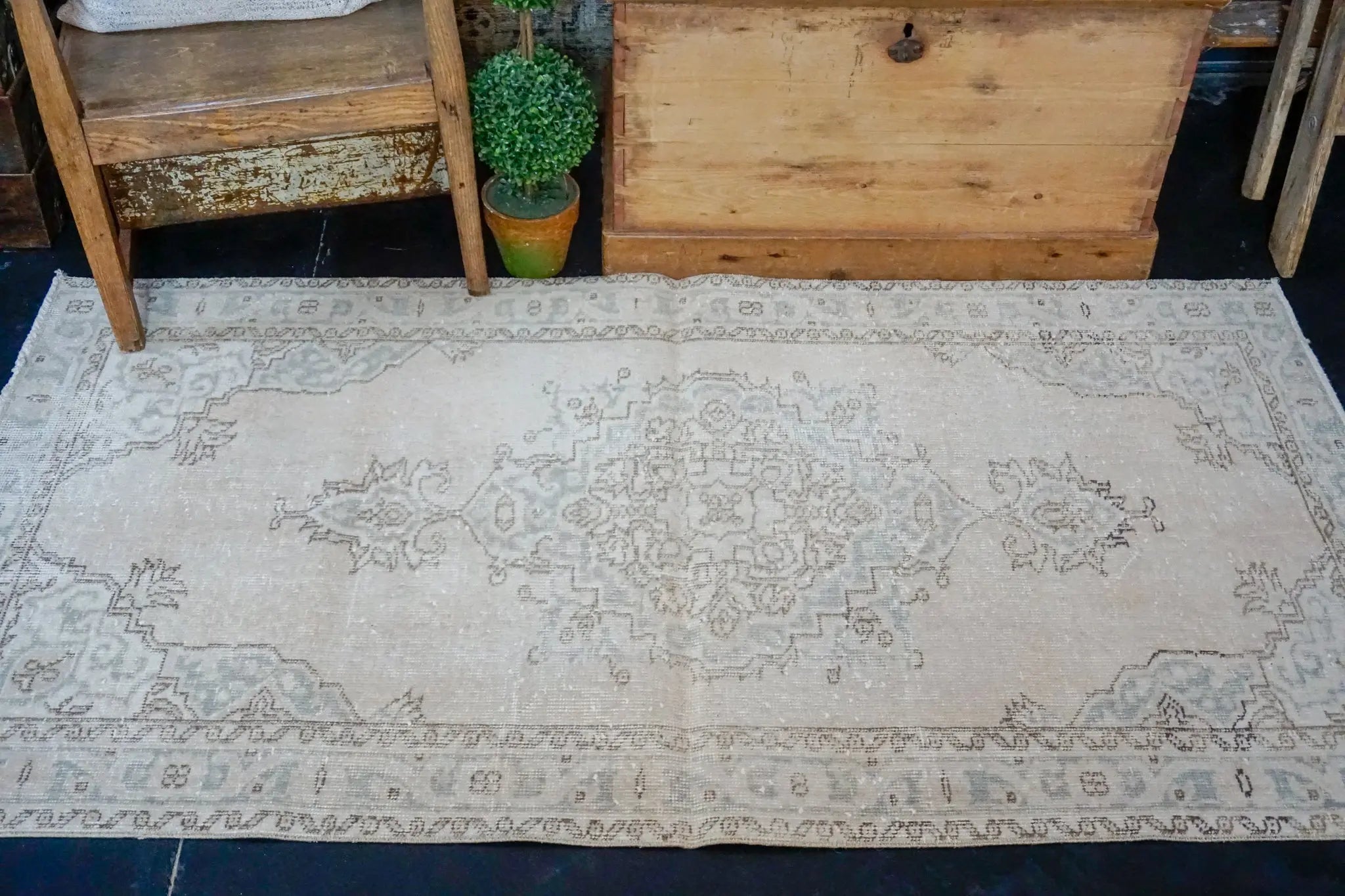 3’3 x 6’3 Vintage Turkish Oushak Rug Beige and Seafoam '2649 Linda's Barn