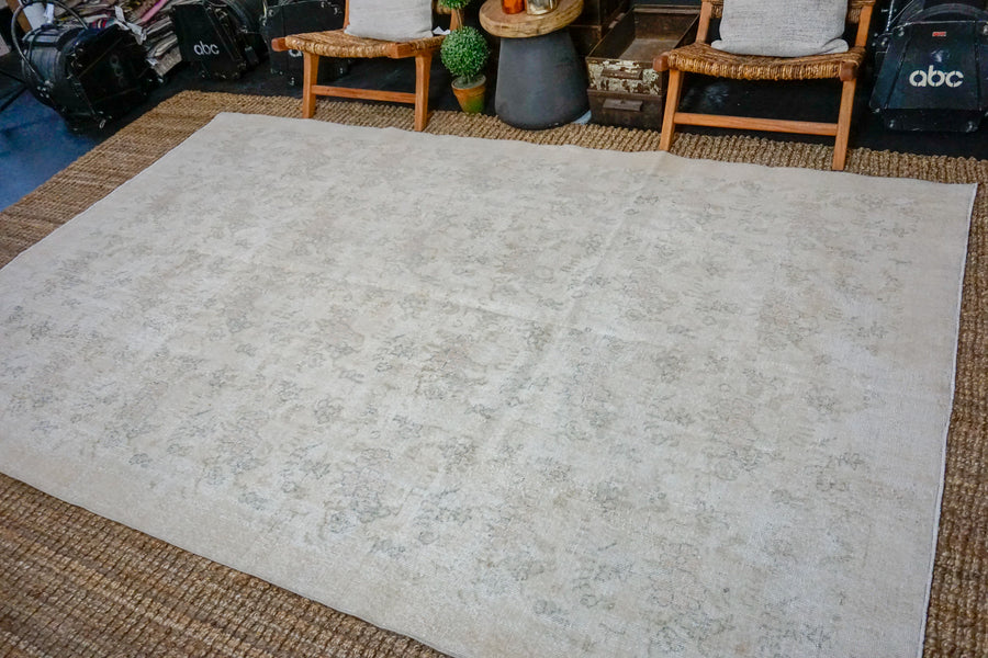 6’7 x 10’5 Vintage Oushak Rug Sand Beige, Copper and Green Carpet