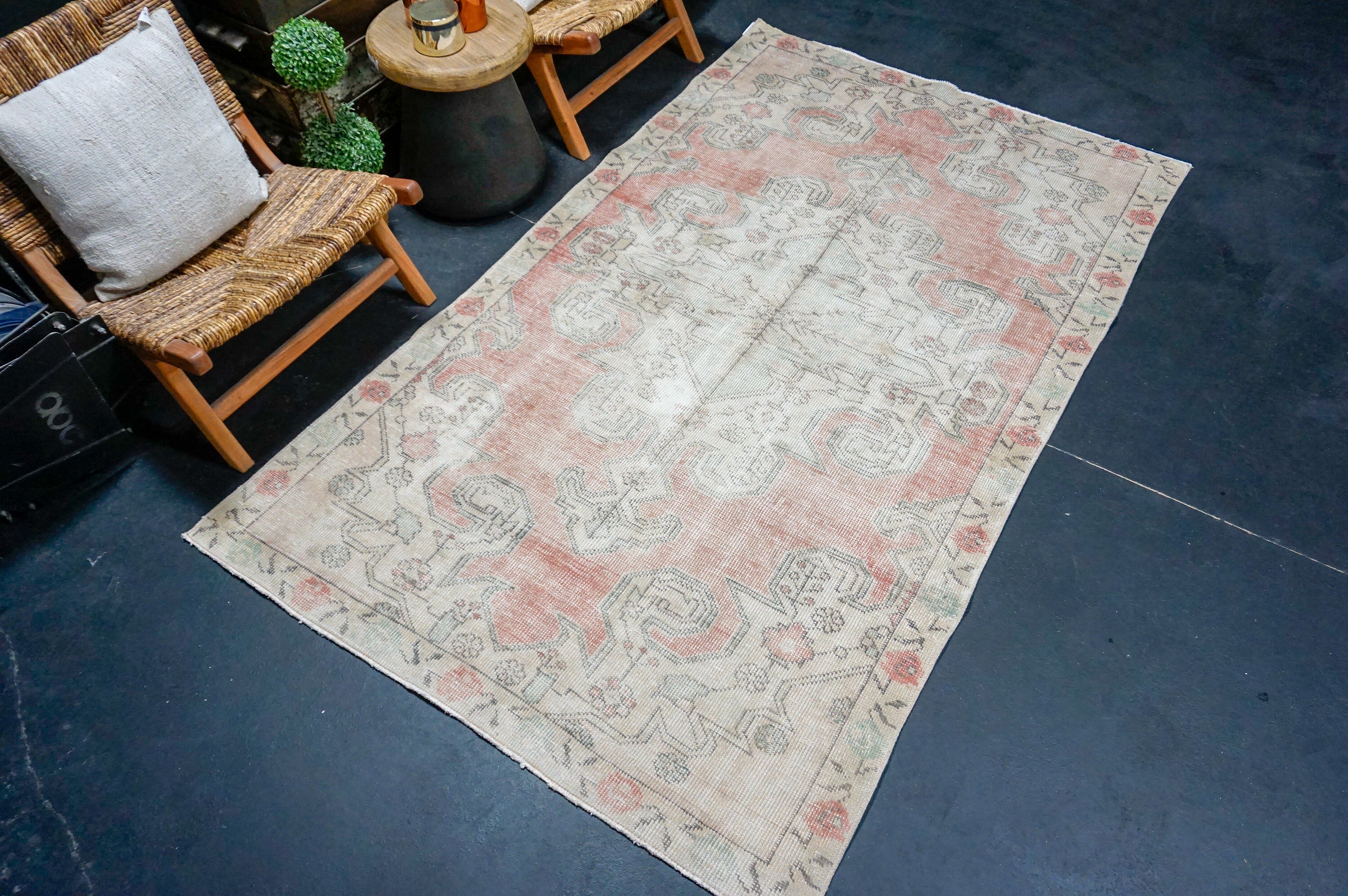 4’8 x 7’9 Classic Vintage Oushak Carpet Very Muted Red & Bone '4337 Linda's Barn