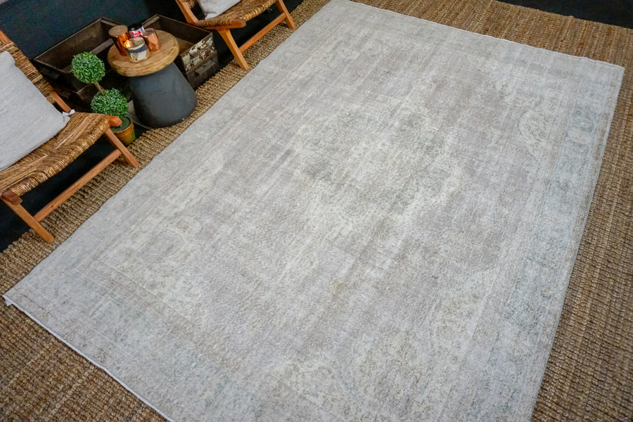 7’4x 10’6 Vintage Oushak Rug Muted Silver-Mauve + Sea Foam Blue Carpet