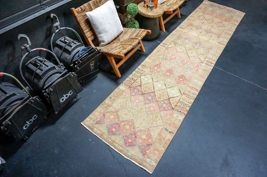 2’9 x 12’4 Classic Vintage Herki Runner Camel, Pink & Gray