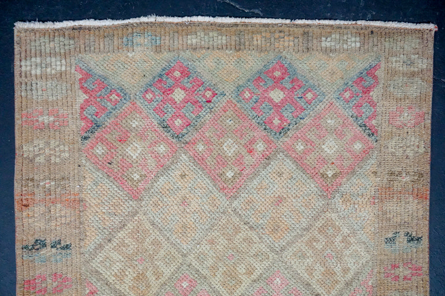 2’9 x 12’4 Classic Vintage Herki Runner Camel, Pink & Gray