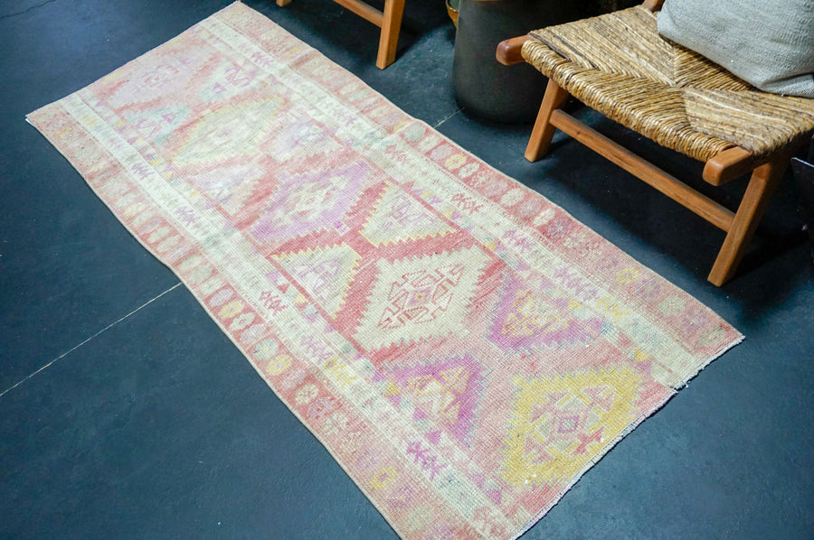 2’9 x 7’1 Vintage Herki Runner Coral, Bone & Yellow