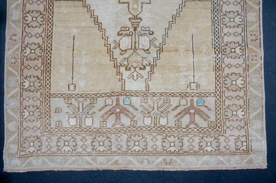 3’4 x 6’8 Vintage Rug Muted Camel Beige, Sage & Aqua SB