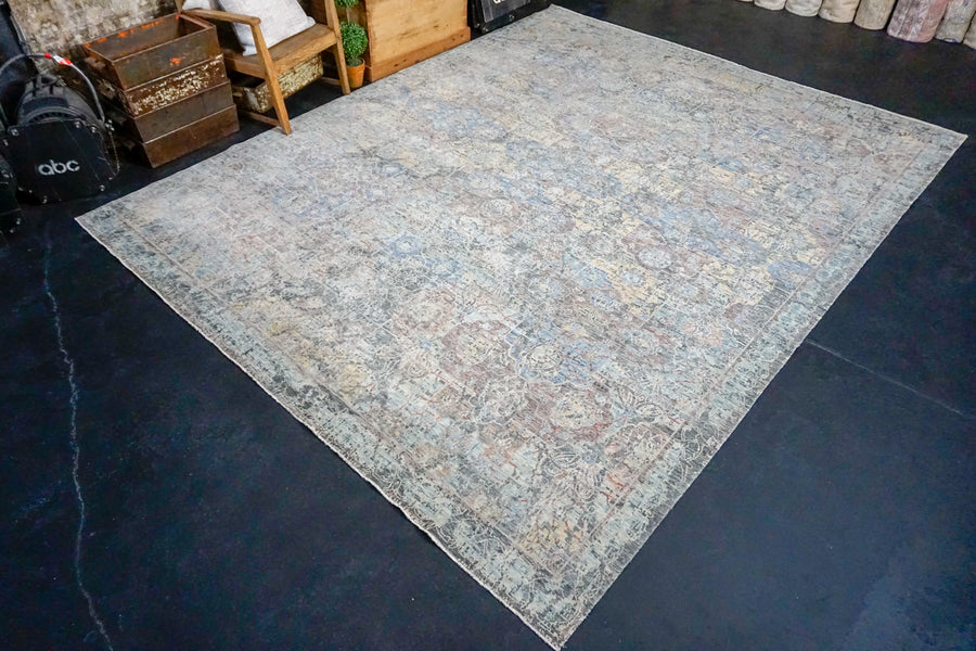 9 x 12 Vintage Safiveh Design Silk Carpet Blue, Yellow, Silver, Mauve