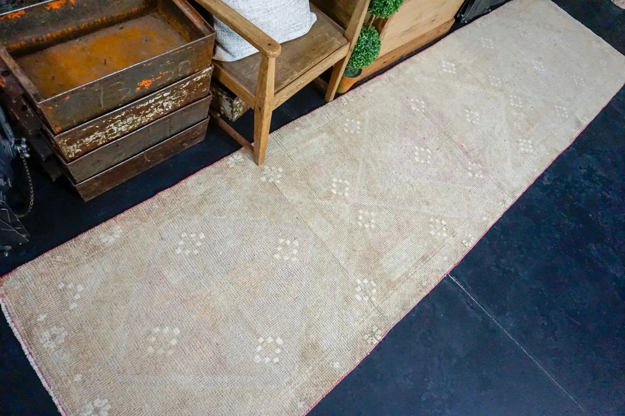 3’ x 12’5 Vintage Herki Runner Beige + White '2392 Linda's Barn