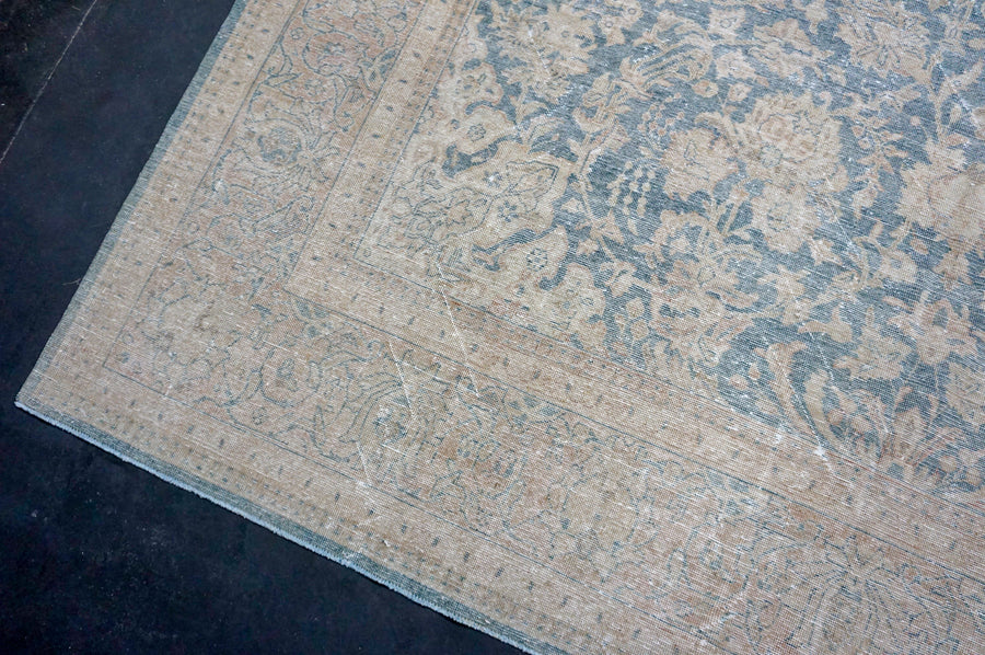 10’2 x 14’ Classic Antique Carpet Muted Greige, Denim & Copper SB