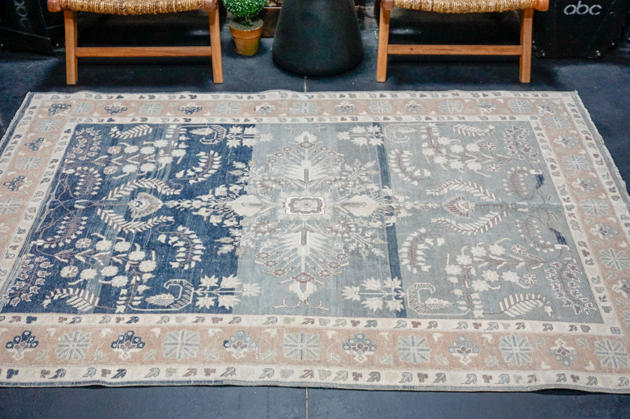 5’2 x 7’3 Classic Vintage Rug Dark Blue, Gray & Beige SB