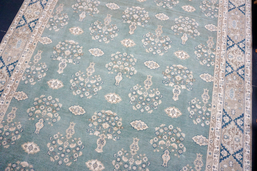 7’8 x 10’8 Classic Vintage Rug Muted  Sea Green, Beige + Blue