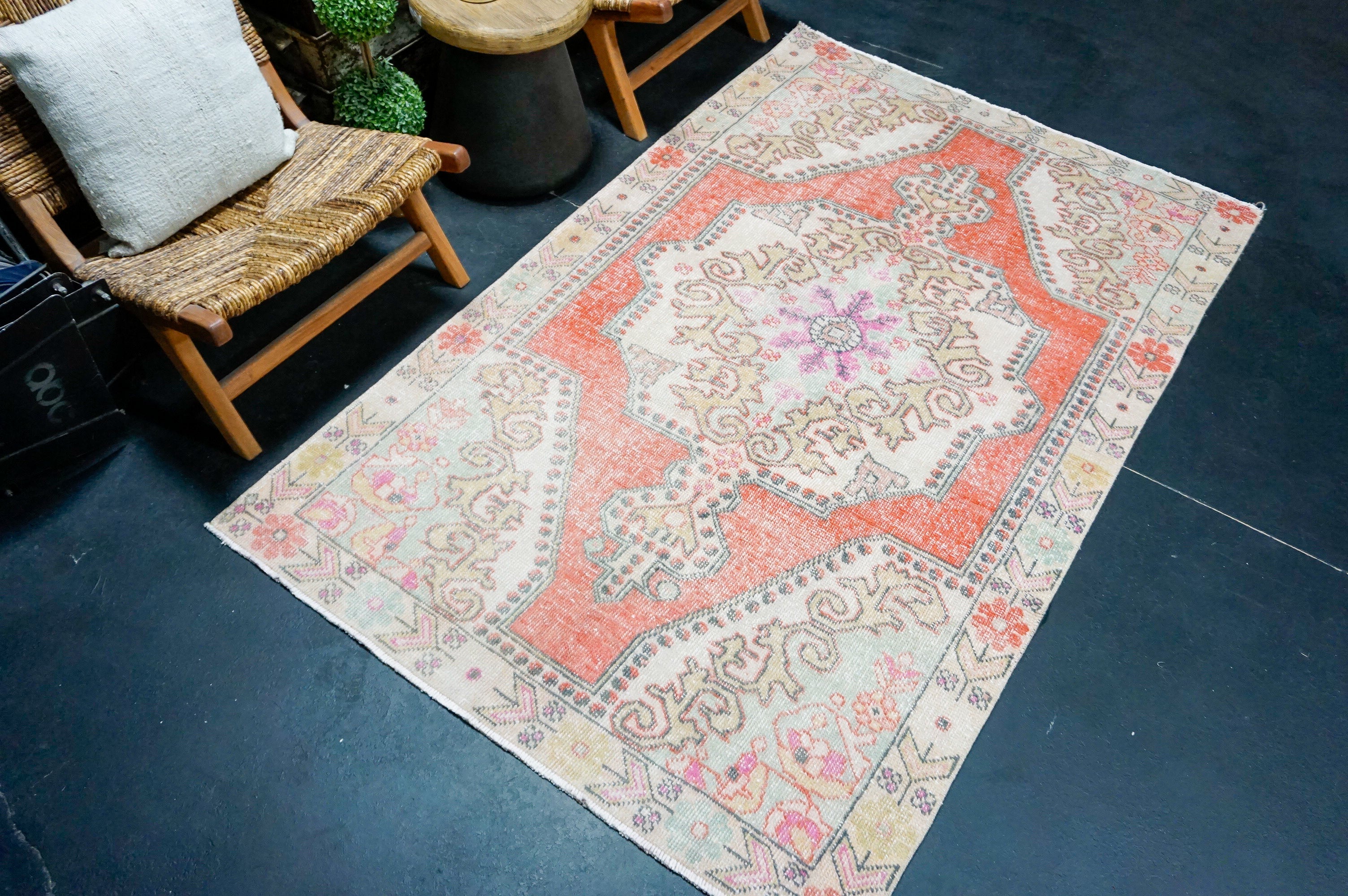 4’6 x 7’2 Vintage Oushak Rug Muted Coral Red, Sea Foam & Beige '4358 Linda's Barn