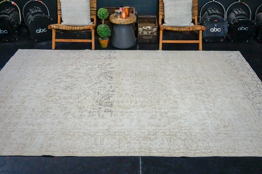 7’ x 11’ Vintage Oushak Rug Beige & Brown All Over Design Carpet