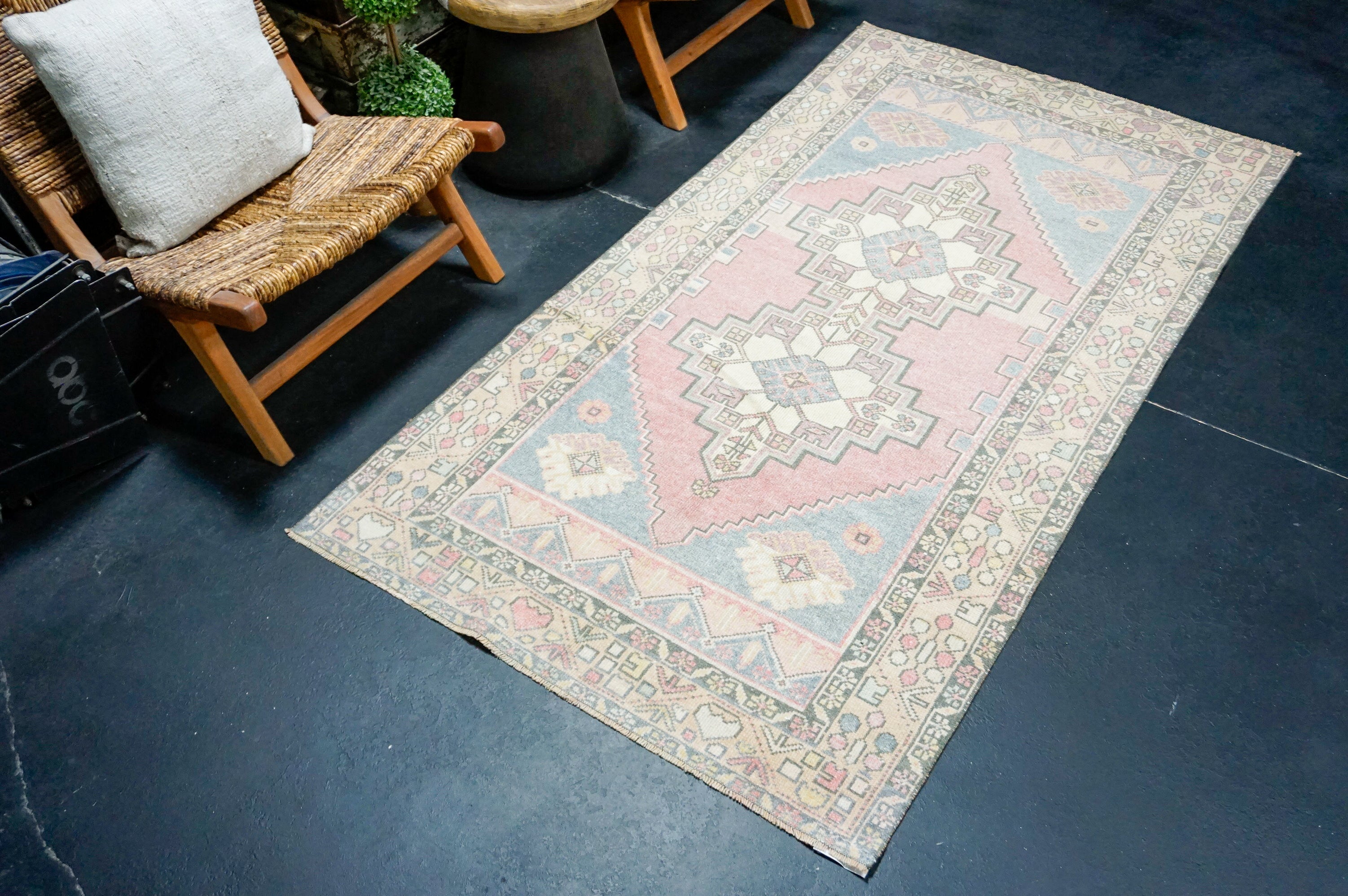 3’10 x 6’11 Vintage Oushak Rug Muted Beige, Blue + Pink '4401 Linda's Barn