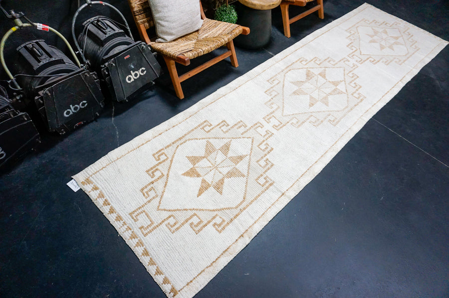 3’4 x 12’2 Vintage Herki Runner Cream, Taupe & Light Brown