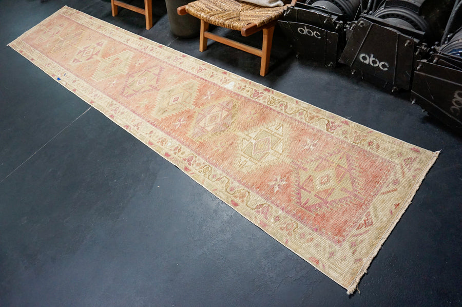 2’6 x 13’ Vintage Herki Runner Muted Beige, Coral & Pink