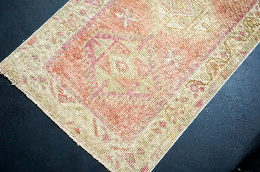 2’6 x 13’ Vintage Herki Runner Muted Beige, Coral & Pink