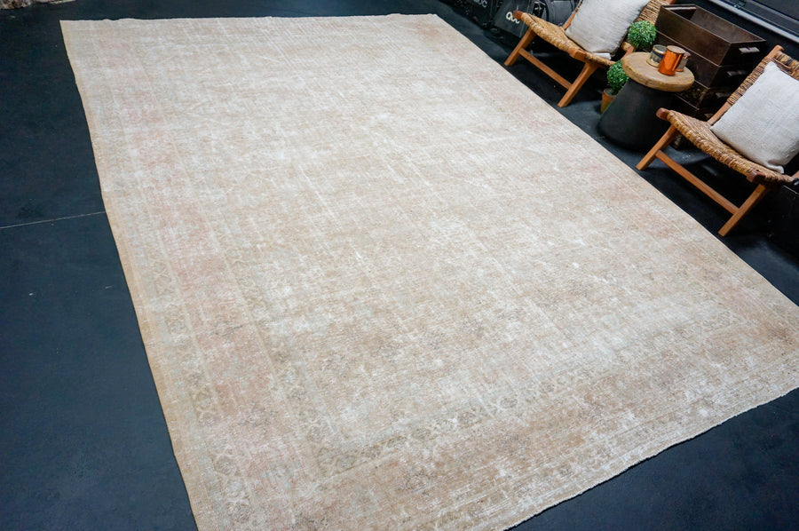 9’ x 12’1 Classic Vintage Rug Muted Camel Beige & Sage Green