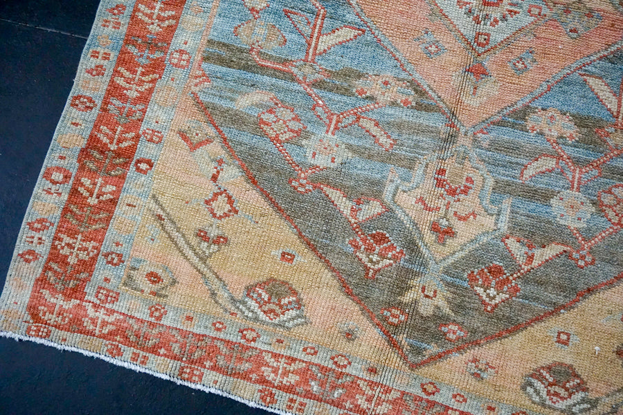 4’6 x 5’5 Classic Vintage Rug Muted Blue, Salmon + Ecru Carpet
