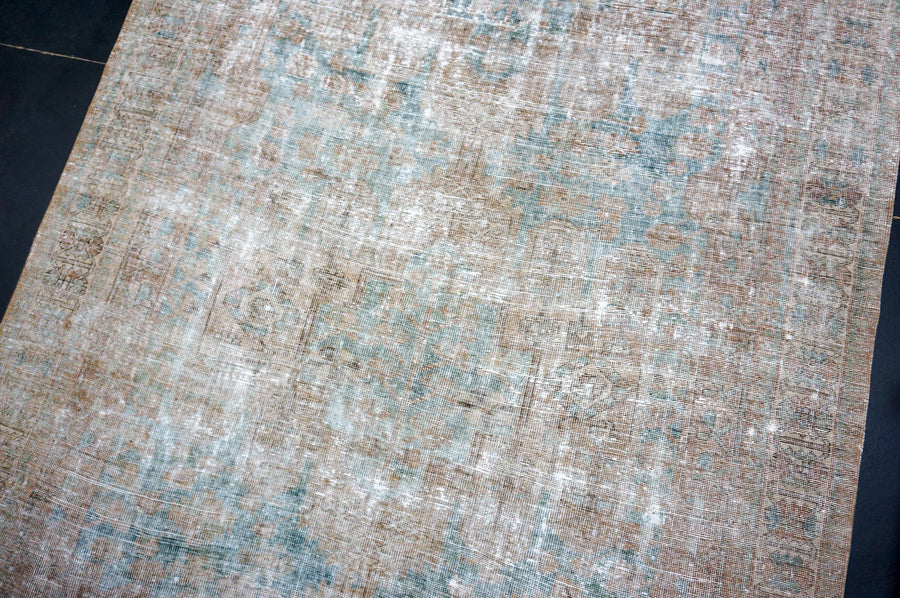 6’6 x 10’4 Classic Vintage Rug Muted Mocha & Turquoise Blue