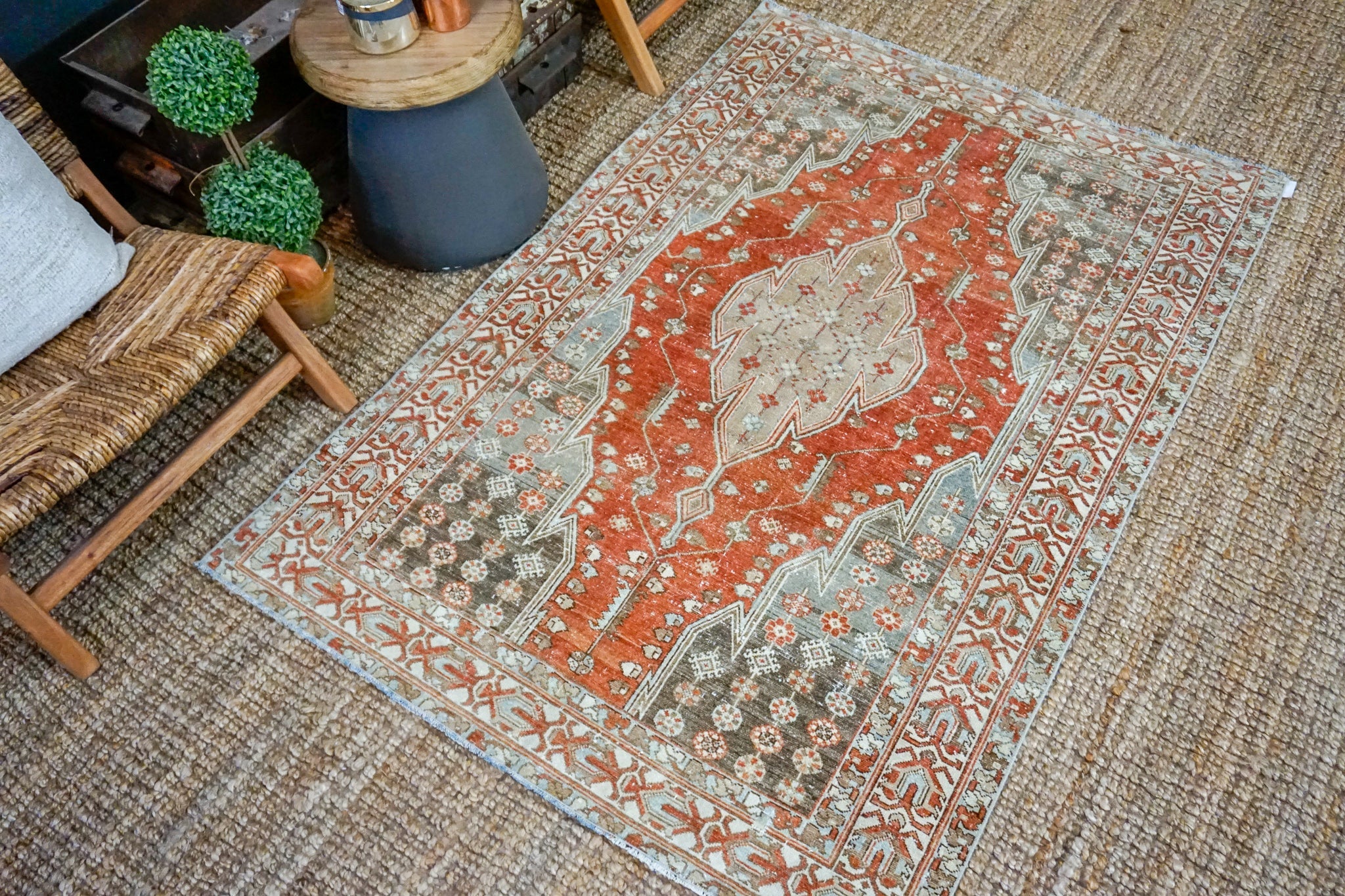 4’1 x 6’1 Classic Vintage Rug Muted Rust, Beige, Cream + Gray Carpet '3785 Linda's Barn