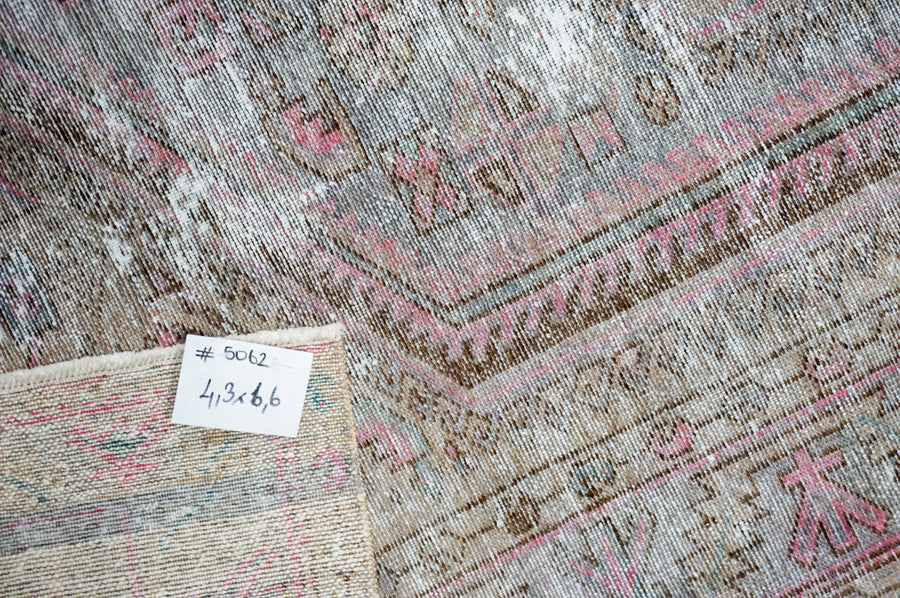 4’3 x 6’6 Classic Vintage Rug Muted Gray, Pink + Brown SB