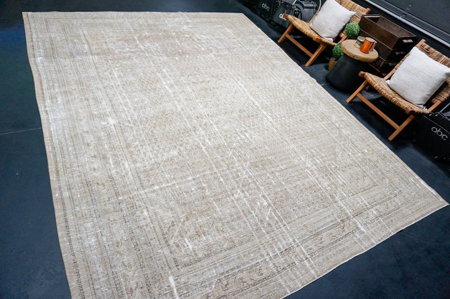 9’ x 12’3 Classic Vintage Malayer Greige, Camel & Sage Green