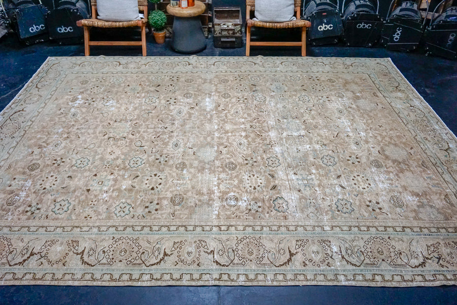 9’ x 12’1 Classic Vintage Rug Muted Mocha, Brown + Green