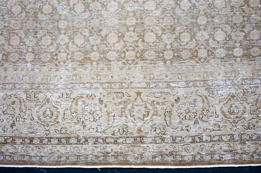 9’8 x 12’6 Classic Vintage Rug Muted Camel Beige, Beige, Gray Blue & Green