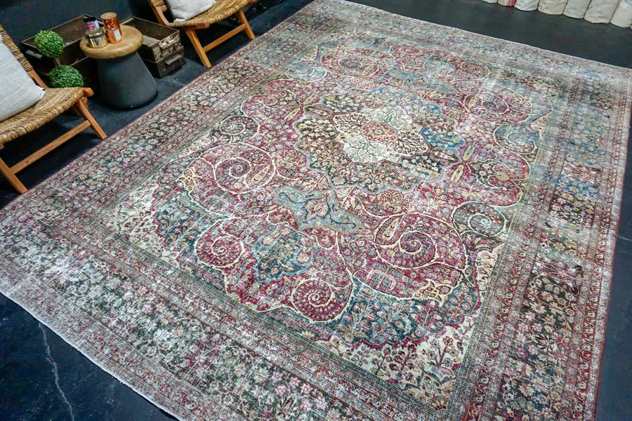10’ x 13’2 Classic Vintage Rug Muted Purple, Blue + Green 50’s Carpet