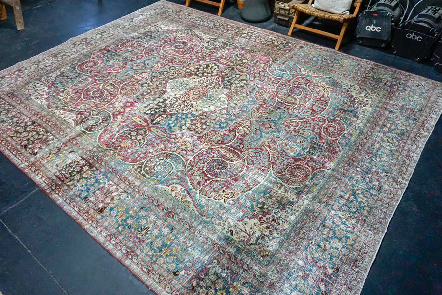 10’ x 13’2 Classic Vintage Rug Muted Purple, Blue + Green 50’s Carpet