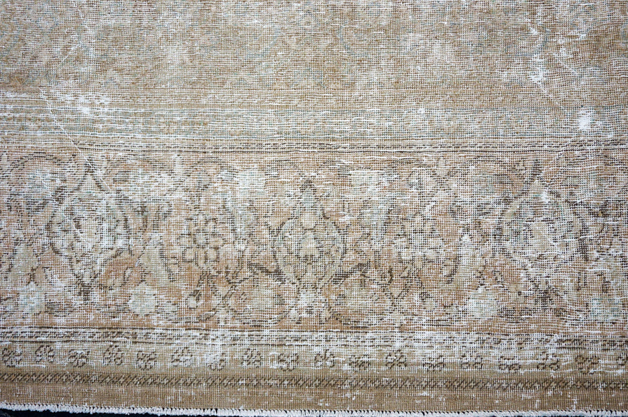 8’8 x 12’2 Classic Vintage Rug Muted Camel Beige & Sage Green