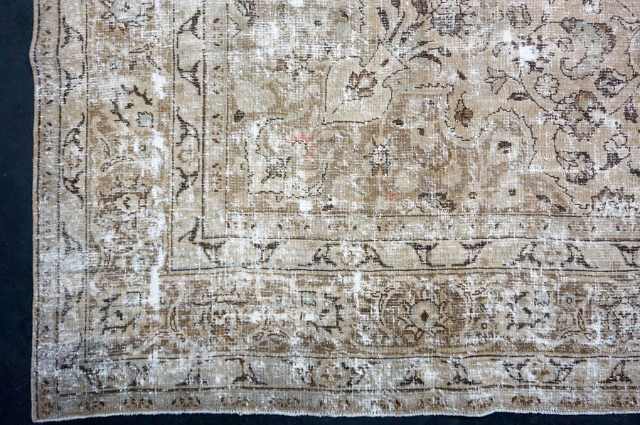 10’ x 12’8 Classic Vintage Rug Muted  Beige, Brown, Denim & Bittersweet