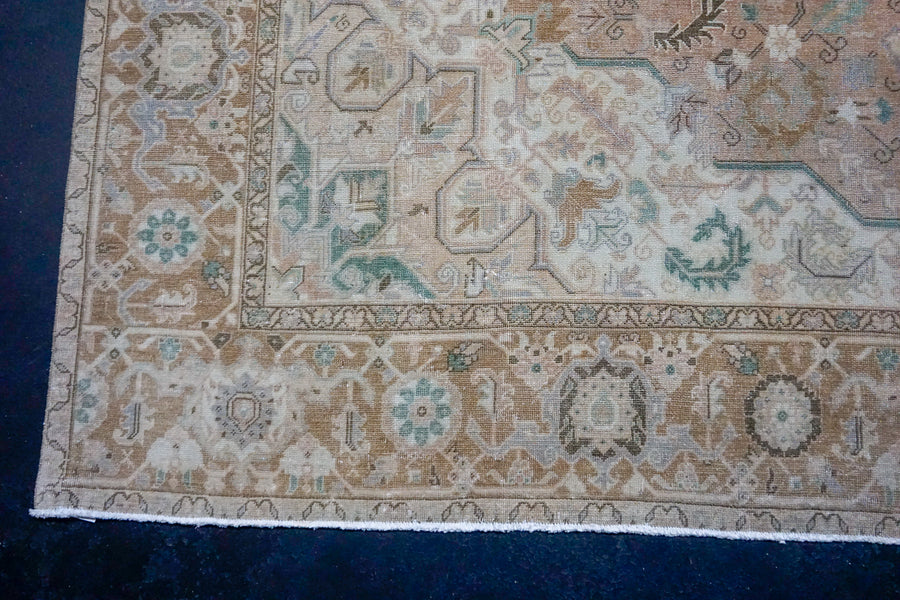9’7 x 13’ Classic Vintage Rug Camel, Mocha + Green Carpet