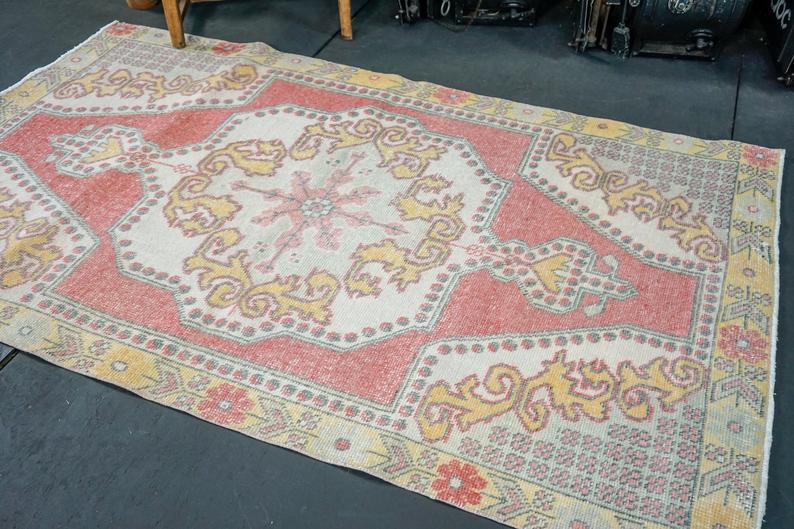 4'1 x 6'8 Oushak Rug Pale Red, Yellow & Gray