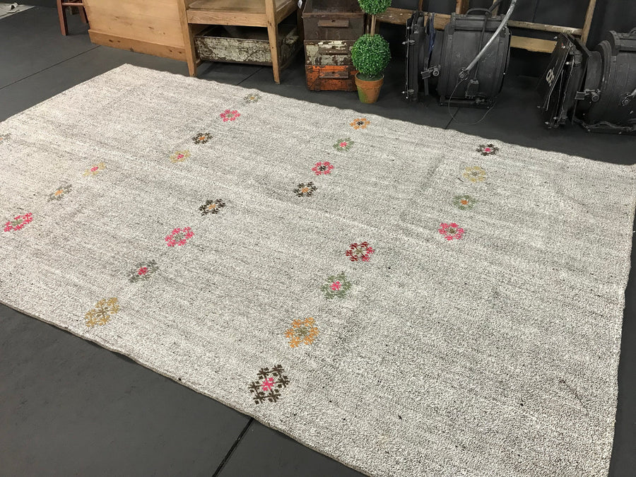 5'8 x 9'5 MCM Kilim Black & White Tweed Floral Rug