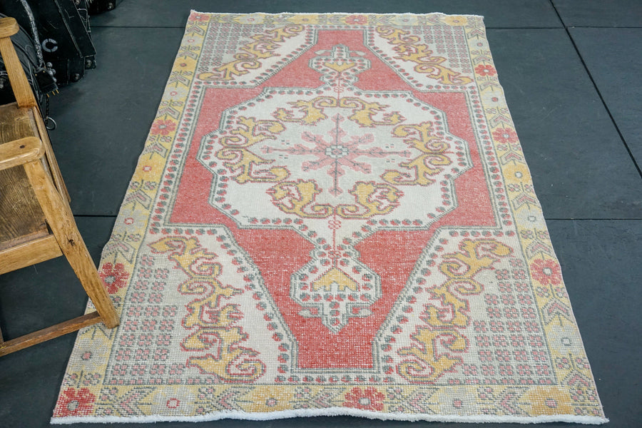 4'1 x 6'8 Oushak Rug Pale Red, Yellow & Gray