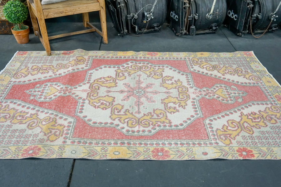 4'1 x 6'8 Oushak Rug Pale Red, Yellow & Gray