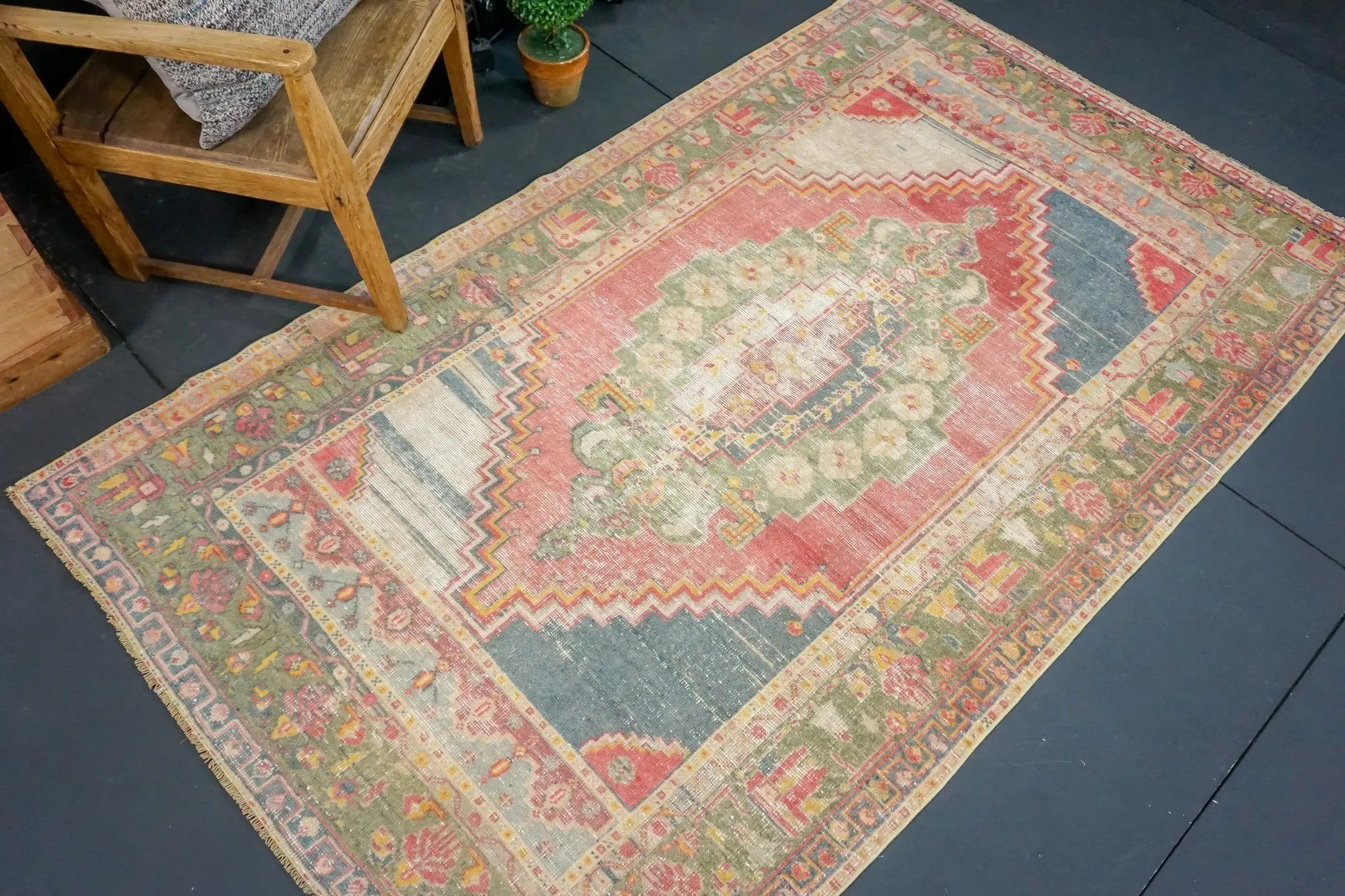 4'5 x 7'7 Oushak Rug Faded Red and Green SB Linda's Barn