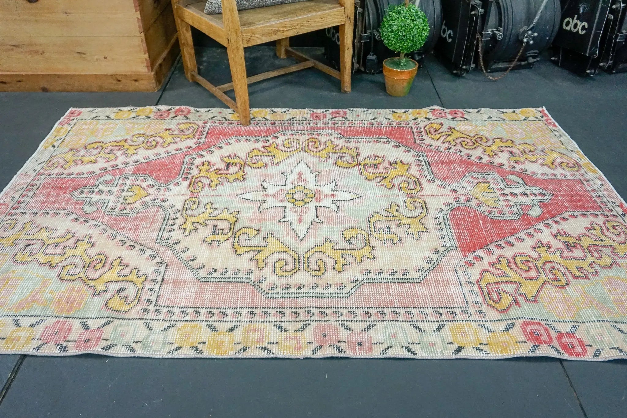 4'2 x 6'8 Oushak Rug Pink, Baby Pink, Seafoam & Yellow Linda's Barn