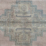 1’6 x 3’4 Vintage Turkish Oushak Mat Muted Pale Pink & Gray '4859