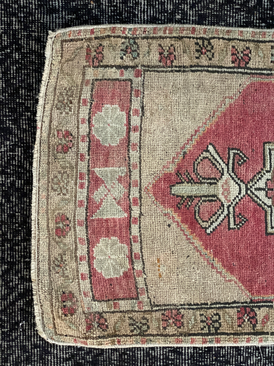 1’11 x 3’10 Vintage Turkish Oushak Rug Muted Red, Beige & Black
