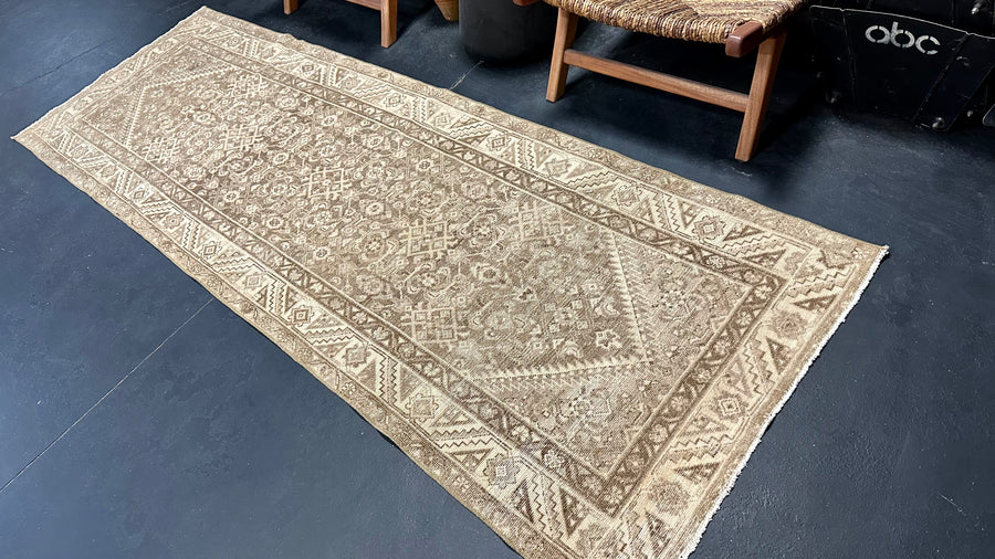 3’2 x 9’4 Classic Vintage Runner Muted Brown, Beige & Blush