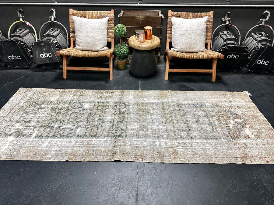 3’4 x 9’ Classic Vintage Runner Muted Gray, Denim & Green SB
